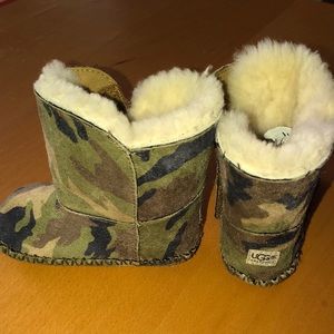 Camouflage baby UGGS